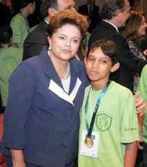 Em 2010, Denilson de Sousa, da Escola José Inácio, recebeu os parabéns da Presidente Dilma pela medalha de Ouro na OBEMEP.